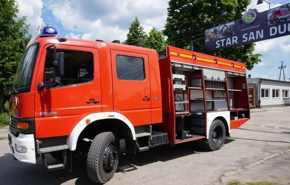 Mercedes-Benz 4x4 ATEGO 1225 Firebrigade Feuerwehr - شاحنة حريق: صورة 2 Mercedes-Benz 4x4 ATEGO 1225 Firebrigade Feuerwehr - شاحنة حريق: صورة 2