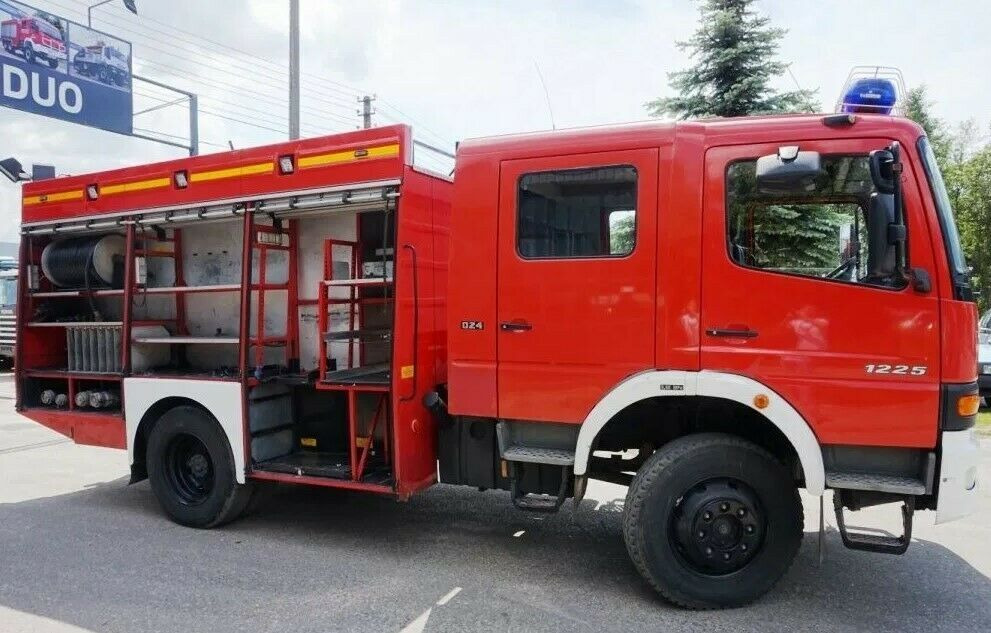 Mercedes-Benz 4x4 ATEGO 1225 Firebrigade Feuerwehr - شاحنة حريق: صورة 4 Mercedes-Benz 4x4 ATEGO 1225 Firebrigade Feuerwehr - شاحنة حريق: صورة 4