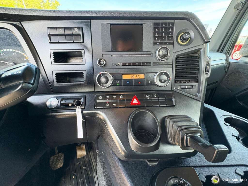 شاحنة كرين Mercedes-Benz  AROCS 3345 6x6 HMF 3220 Winch Crane tipper: صورة 16