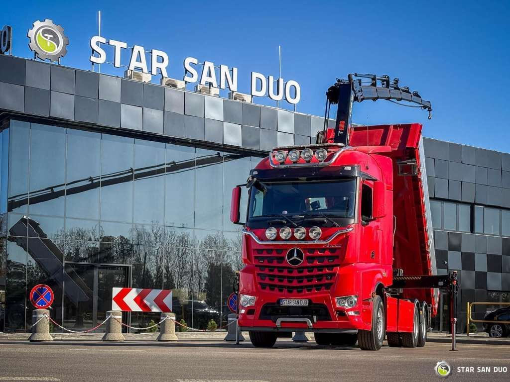 Mercedes-Benz AROCS 3358L 6x4 HIAB 192X-HIPRO E-6 Crane Kippe - شاحنة كرين: صورة 4 Mercedes-Benz AROCS 3358L 6x4 HIAB 192X-HIPRO E-6 Crane Kippe - شاحنة كرين: صورة 4