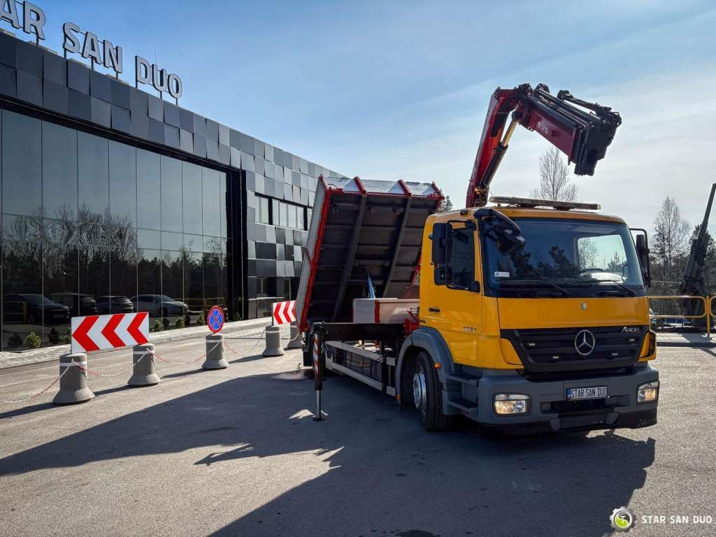 Mercedes-Benz AXOR 1824 4x2 HMF 975 HDS Crane Rotator Kipper Mercedes-Benz AXOR 1824 4x2 HMF 975 HDS Crane Rotator Kipper - شاحنة كرين, شاحنة قلاب: صورة 2 Mercedes-Benz AXOR 1824 4x2 HMF 975 HDS Crane Rotator Kipper Mercedes-Benz AXOR 1824 4x2 HMF 975 HDS Crane Rotator Kipper - شاحنة كرين, شاحنة قلاب: صورة 2