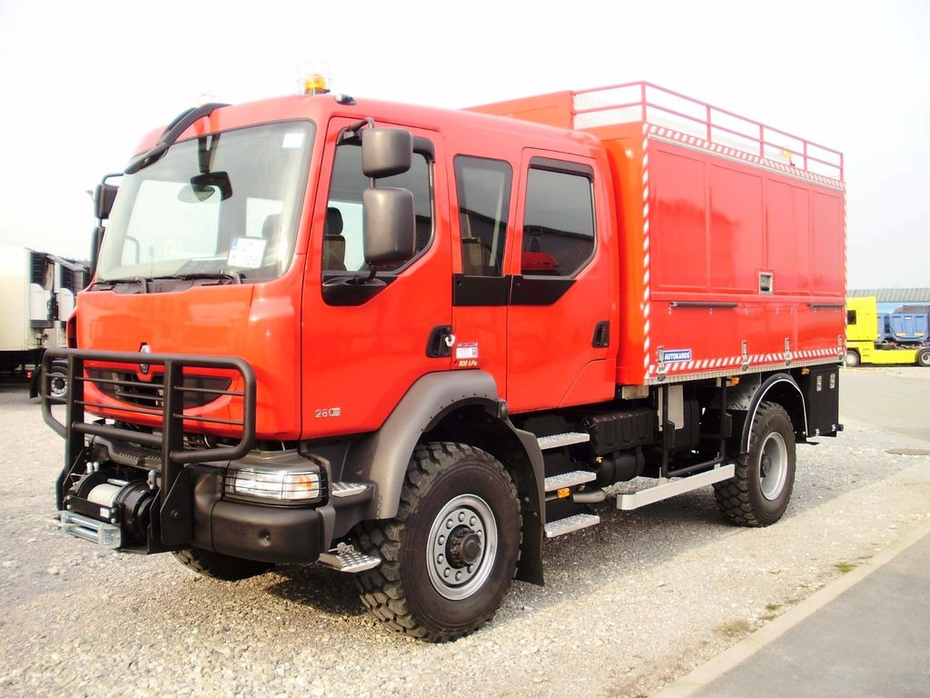 Renault MIDLUM 4x4 DOKA CAMPER OFF ROAD - شاحنة بهيكل معدني للمقصورة: صورة 2 Renault MIDLUM 4x4 DOKA CAMPER OFF ROAD - شاحنة بهيكل معدني للمقصورة: صورة 2