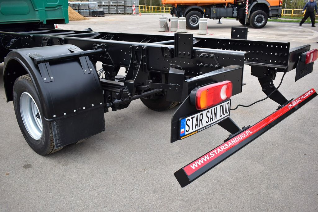 Renault MIDLUM 4x4 DOKA DUBEL KABINE CHASSIS - شاحنة بهيكل معدني للمقصورة: صورة 5 Renault MIDLUM 4x4 DOKA DUBEL KABINE CHASSIS - شاحنة بهيكل معدني للمقصورة: صورة 5