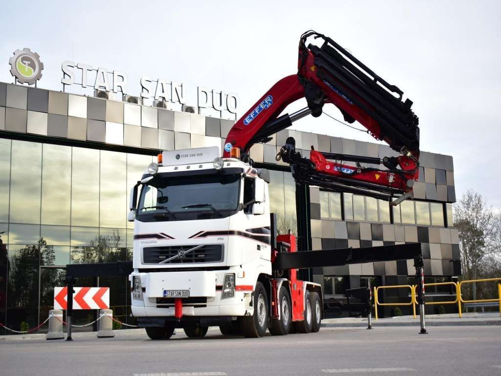 Volvo FH 520 8x2 EFFER 850 Fly Jib Winch 5th - شاحنة كرين, مقطورة السحب: صورة 2 Volvo FH 520 8x2 EFFER 850 Fly Jib Winch 5th - شاحنة كرين, مقطورة السحب: صورة 2