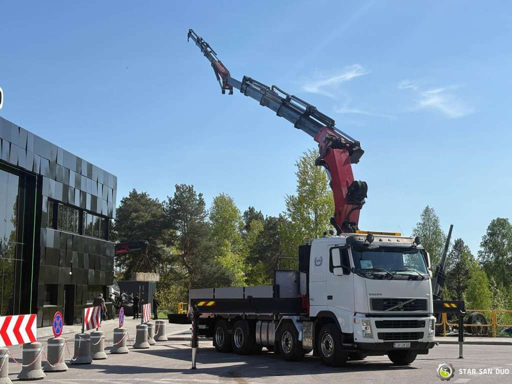 Volvo FH 520 8x4 HMF THOR K6 Fly Jib Euro 4 Winch - شاحنة كرين: صورة 2 Volvo FH 520 8x4 HMF THOR K6 Fly Jib Euro 4 Winch - شاحنة كرين: صورة 2
