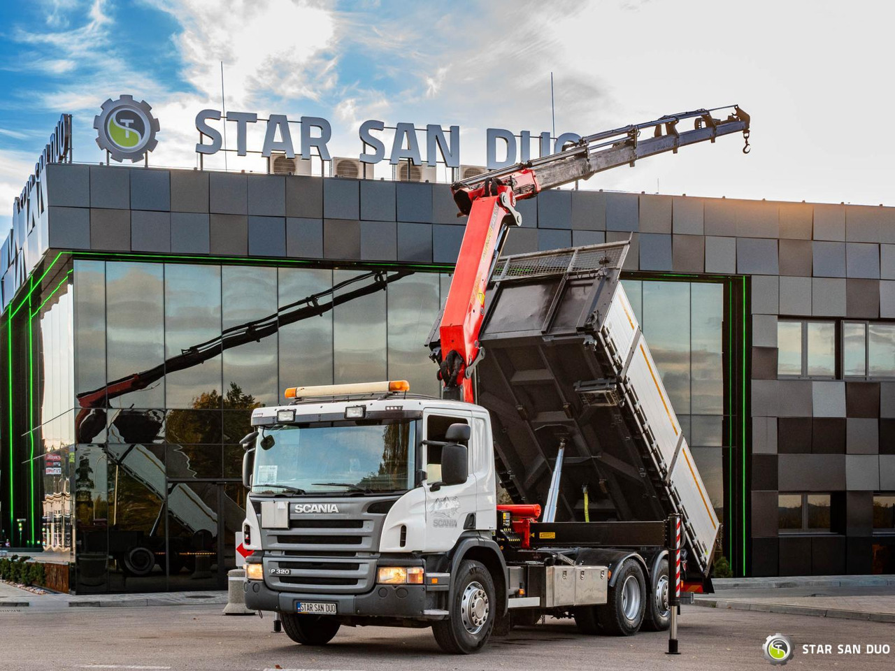 - شاحنة كرين: صورة 1 - شاحنة كرين: صورة 1