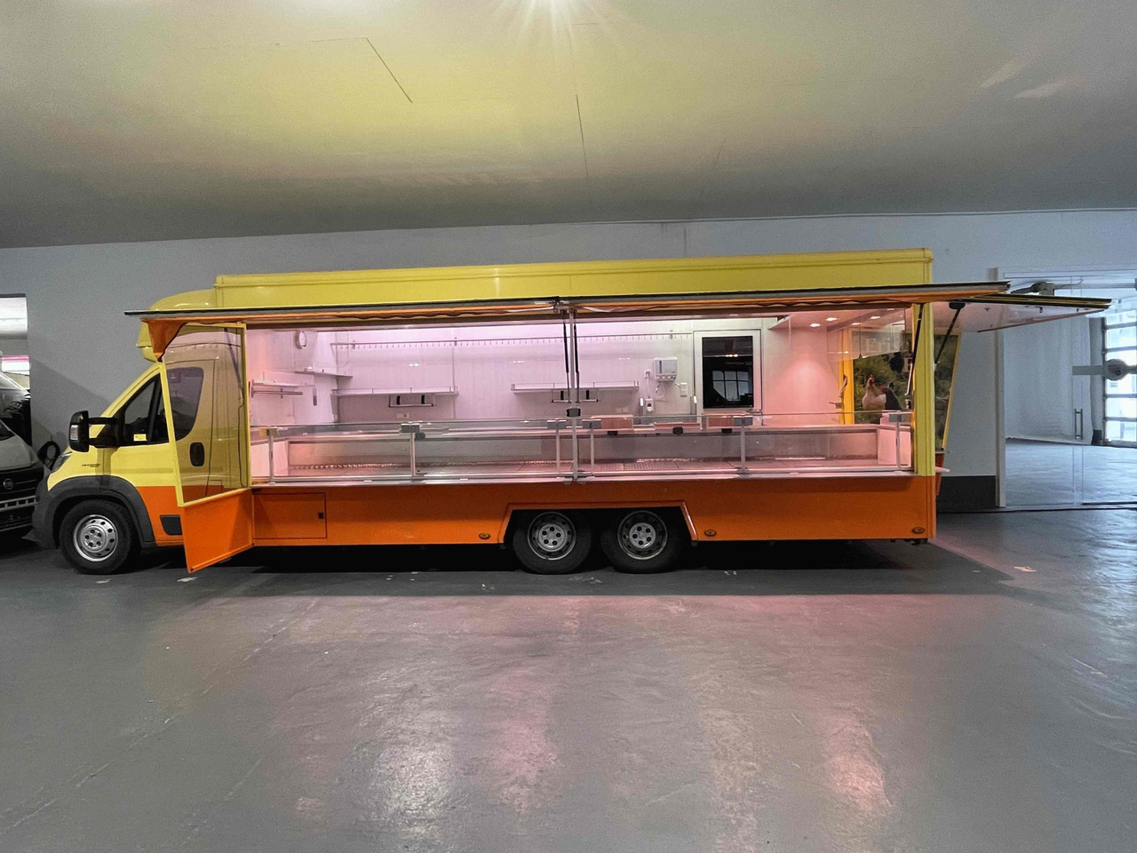 Wochenmarktmobil Esselmann - شاحنة بيع: صورة 3 Wochenmarktmobil Esselmann - شاحنة بيع: صورة 3