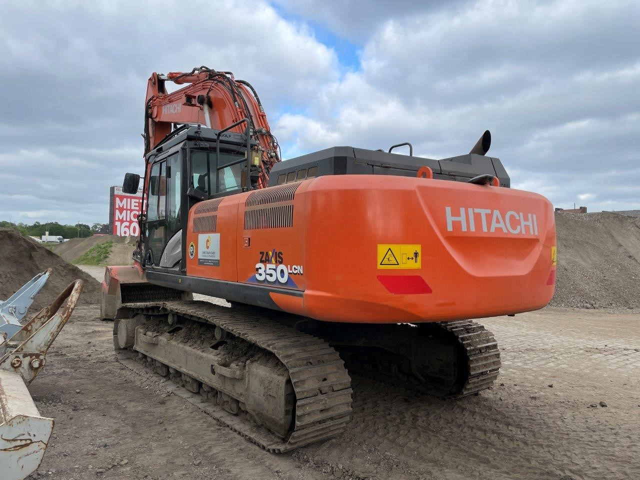 تأجير HITACHI ZX350 LCN - 6 HITACHI ZX350 LCN - 6: صورة 27