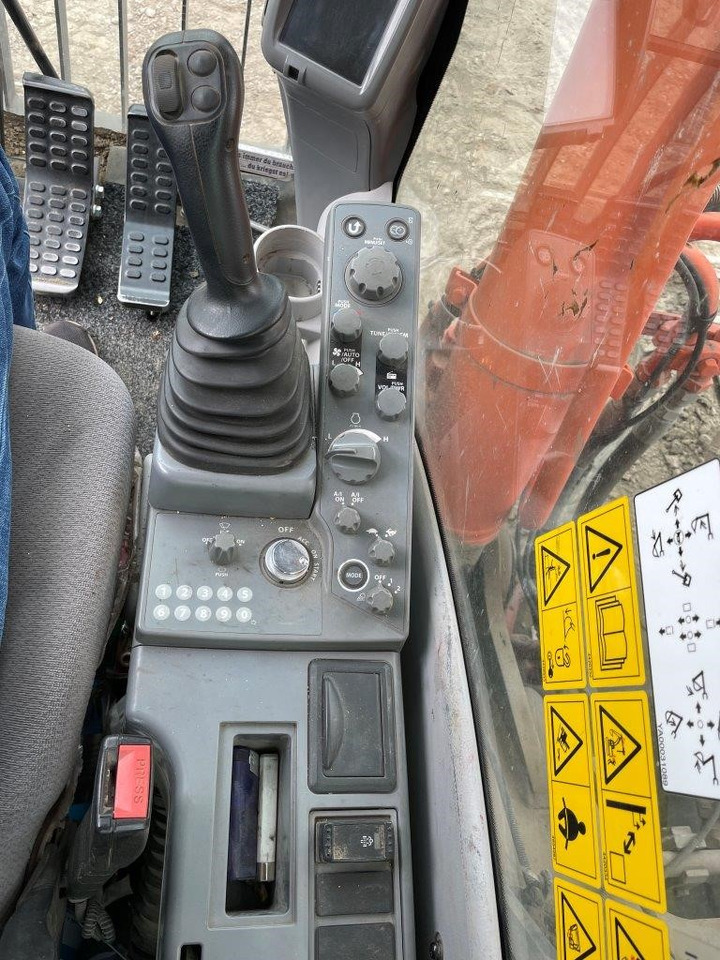 تأجير HITACHI ZX350 LCN - 6 HITACHI ZX350 LCN - 6: صورة 25
