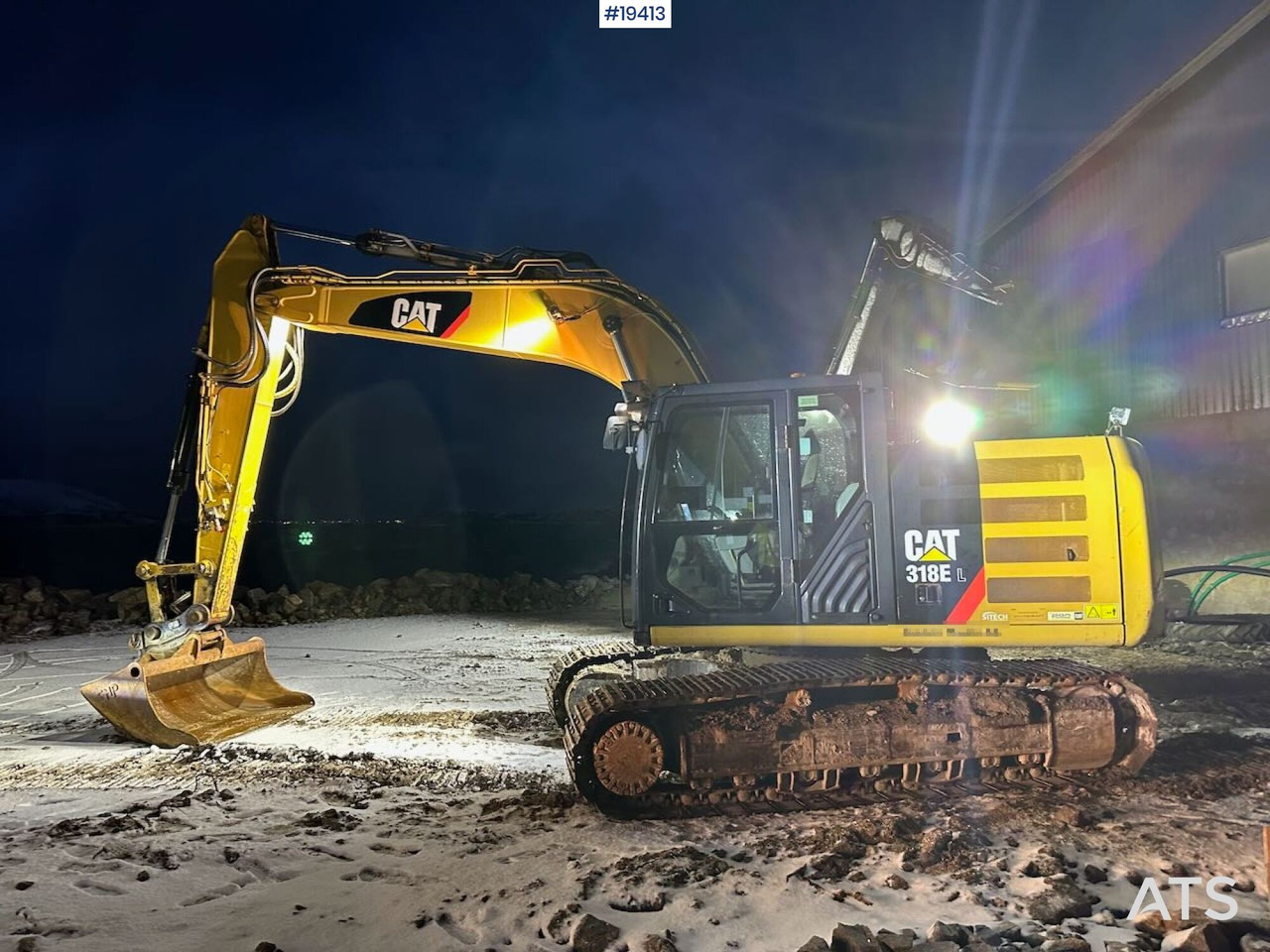 CAT 318EL crawler excavator w/ Cleaning bucket, tooth bucket and rototilt. WATCH VIDEO. - حفّار: صورة 2 CAT 318EL crawler excavator w/ Cleaning bucket, tooth bucket and rototilt. WATCH VIDEO. - حفّار: صورة 2