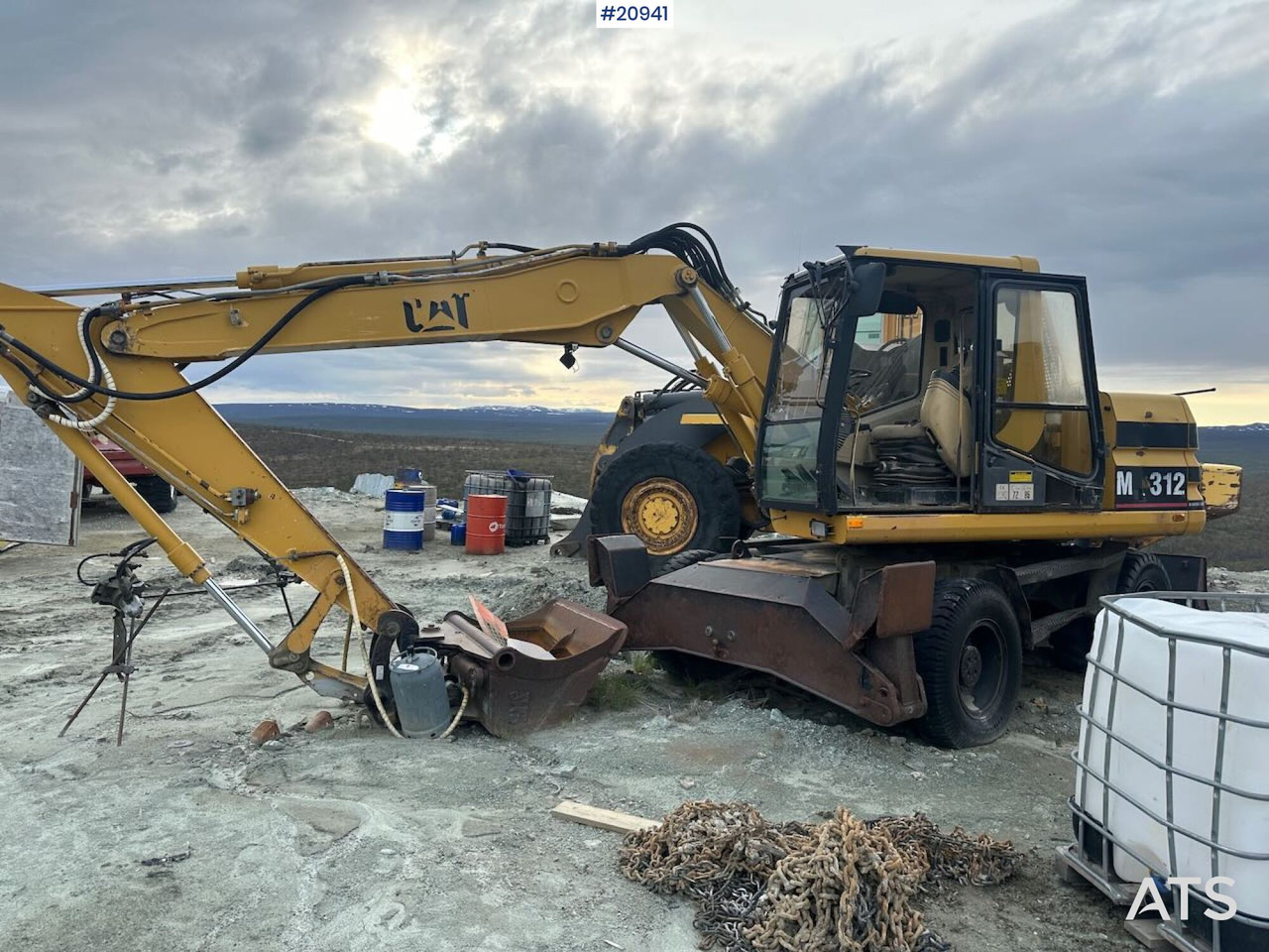Caterpillar 312 - حفار ذو عجلات: صورة 2 Caterpillar 312 - حفار ذو عجلات: صورة 2