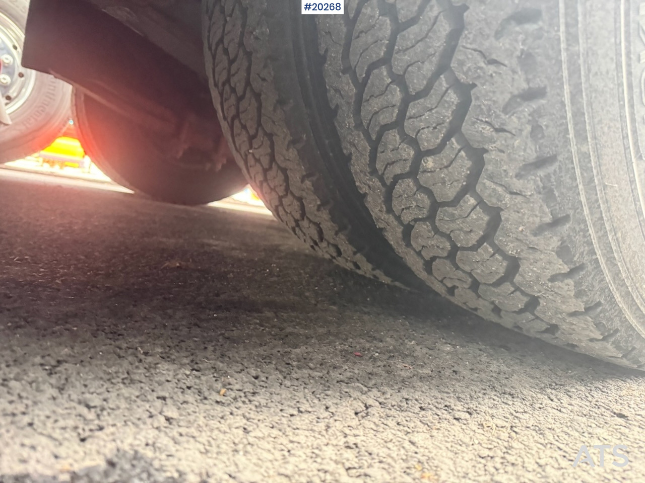 نصف مقطورة بصندوق مغلق Ekeri Jumbo semi: صورة 7
