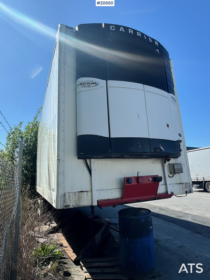 Ekeri Skapsemi m/ full sideåpning og Carrier aggregat - نصف مقطورة للتبريد: صورة 4 Ekeri Skapsemi m/ full sideåpning og Carrier aggregat - نصف مقطورة للتبريد: صورة 4