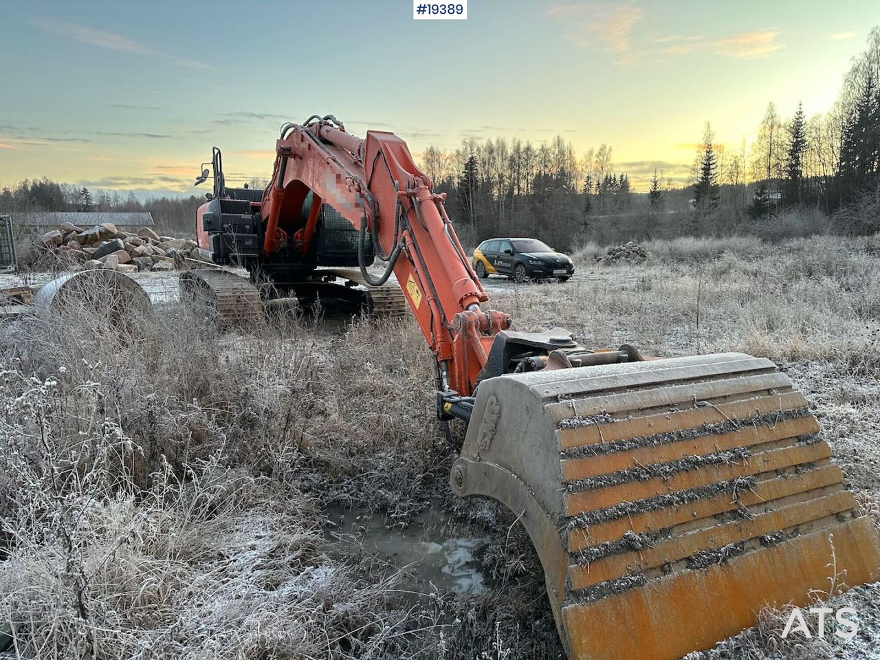 Hitachi ZX210LC-6 - حفّار: صورة 4 Hitachi ZX210LC-6 - حفّار: صورة 4