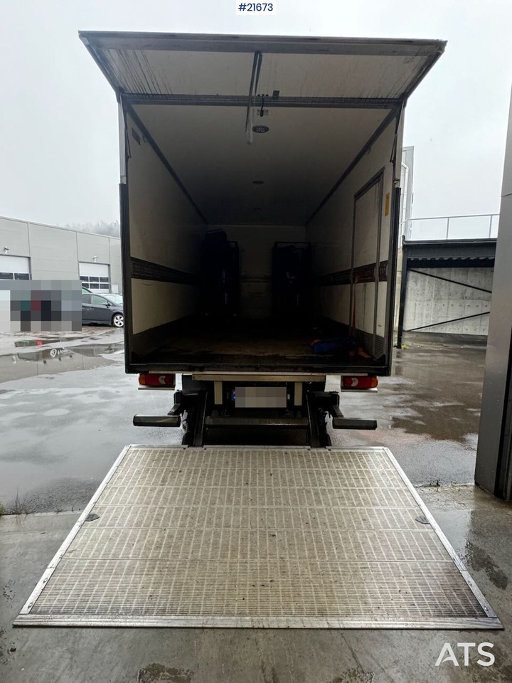 Iveco 75E-210 4x2 skapbil m/ lift SE VIDEO - شاحنة صندوقية: صورة 4 Iveco 75E-210 4x2 skapbil m/ lift SE VIDEO - شاحنة صندوقية: صورة 4