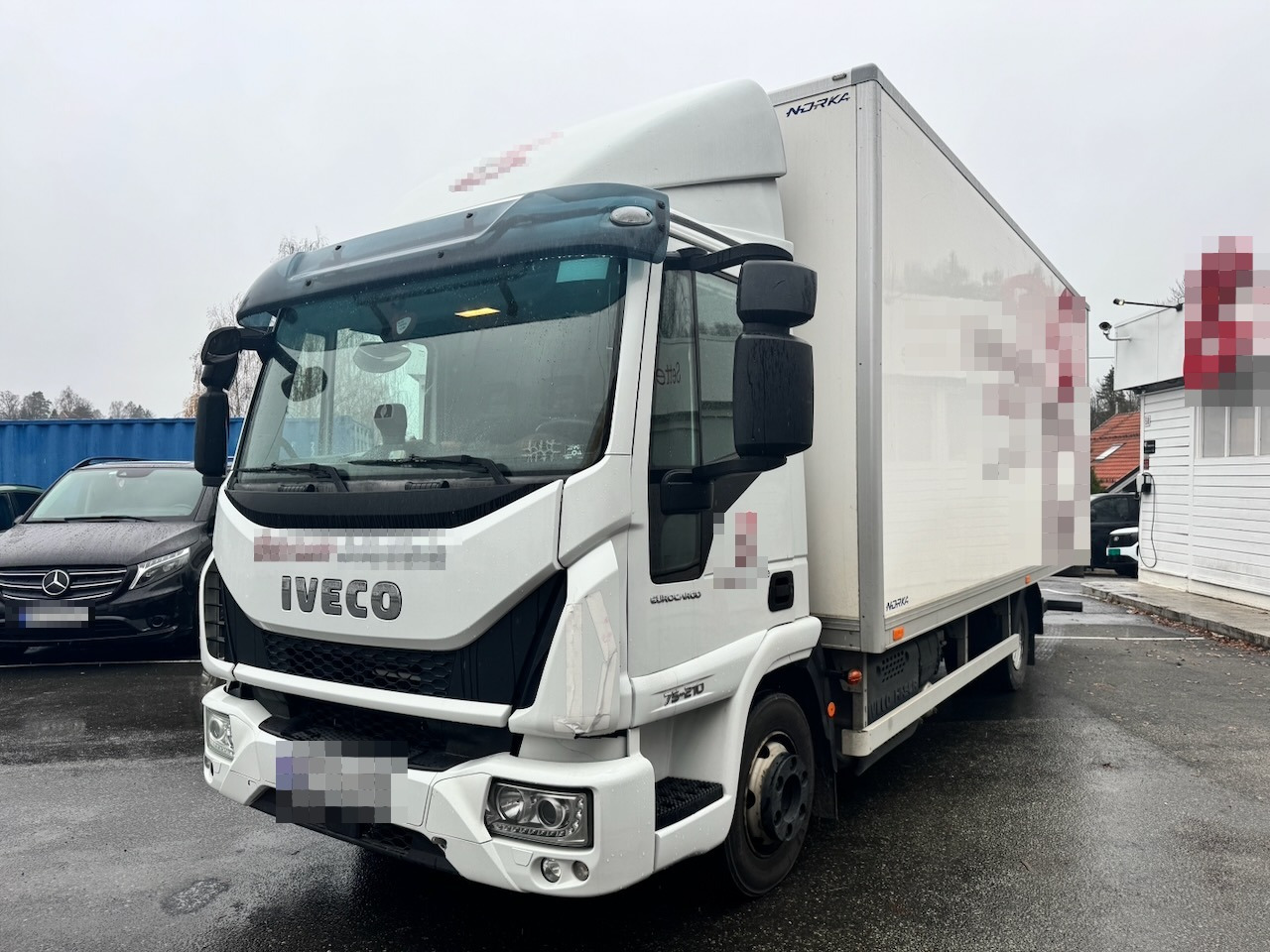 Iveco 75E-210 - شاحنة صندوقية: صورة 1 Iveco 75E-210 - شاحنة صندوقية: صورة 1