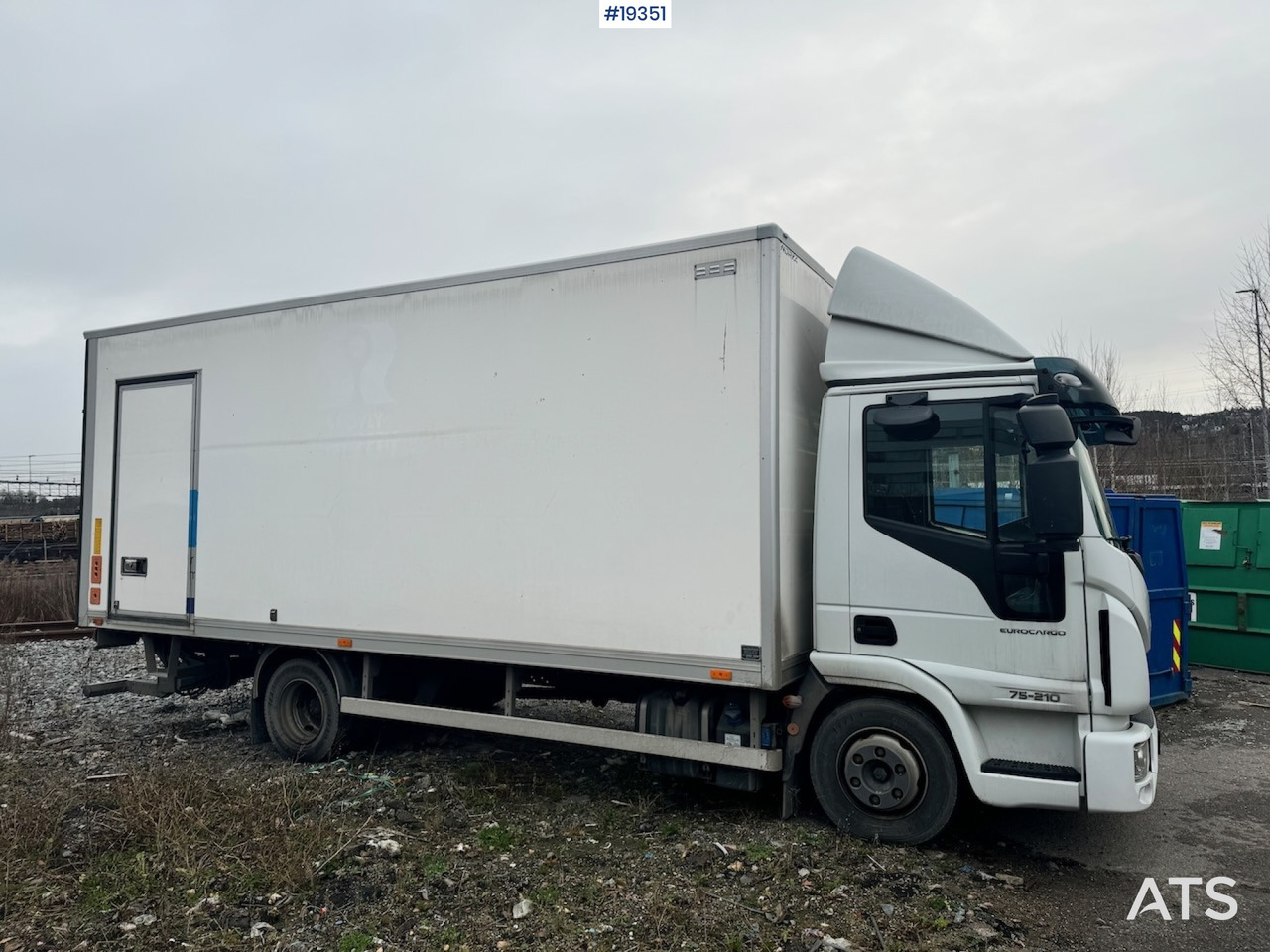 Iveco 75E - شاحنة صندوقية: صورة 2 Iveco 75E - شاحنة صندوقية: صورة 2