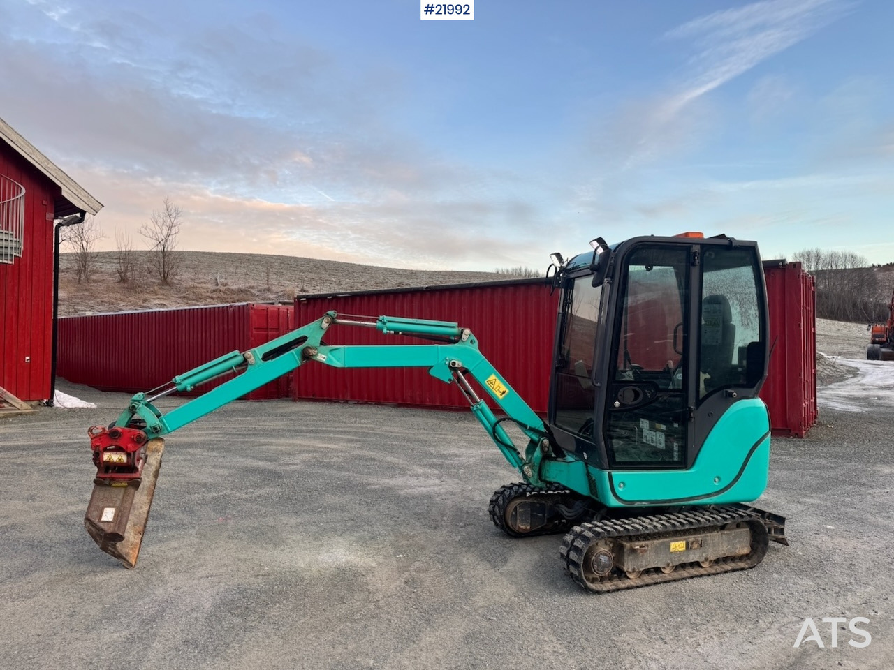 حفار صغير Kobelco 2016 Kobelco SK18 Minigraver m/ Powertilt, 3 skuffer,ripper, klype og Henger.: صورة 12 حفار صغير Kobelco 2016 Kobelco SK18 Minigraver m/ Powertilt, 3 skuffer,ripper, klype og Henger.: صورة 12