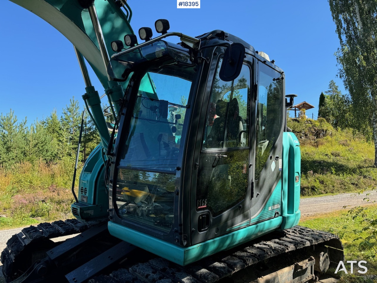 حفّار Kobelco SK140SRLC: صورة 43
