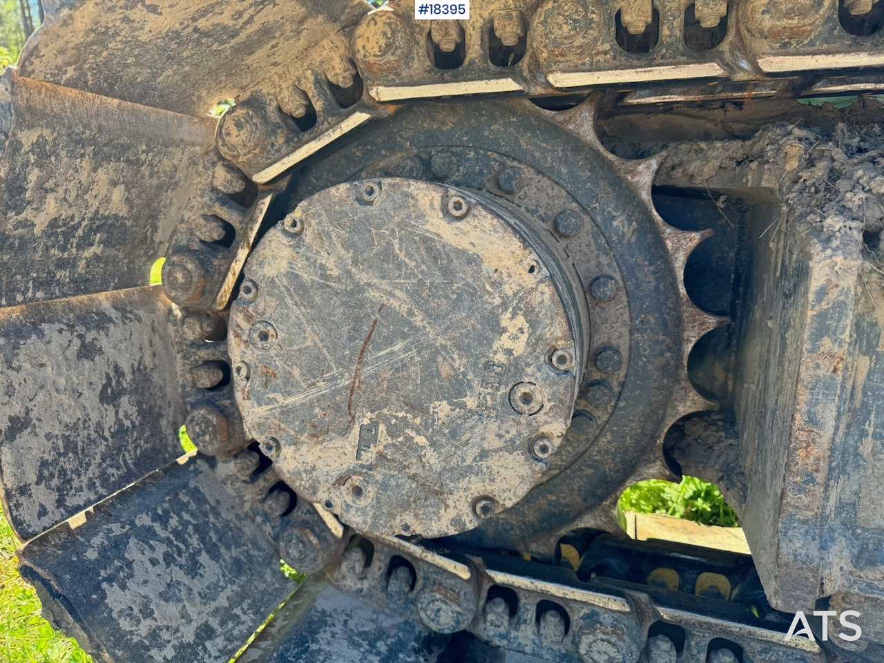 حفّار Kobelco SK140SRLC: صورة 28