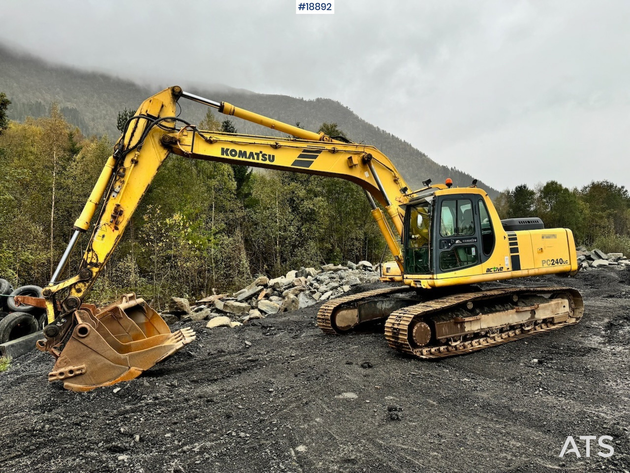 Komatsu PC240LC-6K - حفّار: صورة 2 Komatsu PC240LC-6K - حفّار: صورة 2