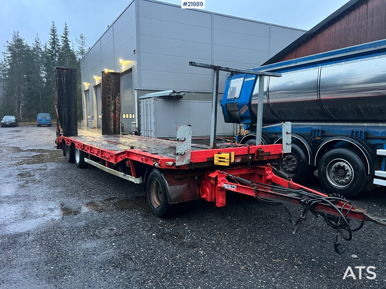 M&V 2008 M&V 3 akslet maskinhenger rep.objekt m/ hydraulisk kjørebroer - مقطورة بلودر منخفض: صورة 3 M&V 2008 M&V 3 akslet maskinhenger rep.objekt m/ hydraulisk kjørebroer - مقطورة بلودر منخفض: صورة 3