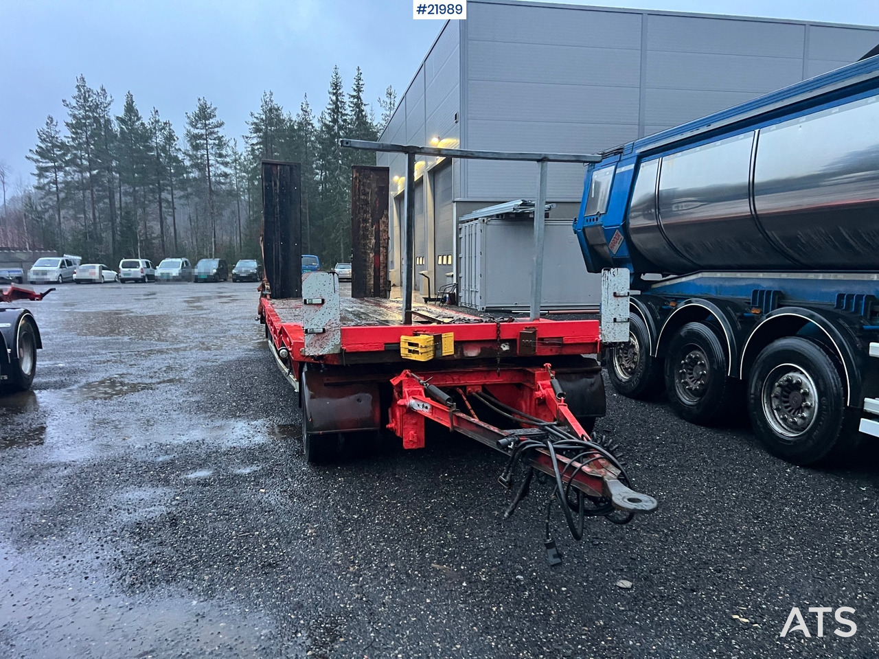 M&V 2008 M&V 3 akslet maskinhenger rep.objekt m/ hydraulisk kjørebroer - مقطورة بلودر منخفض: صورة 2 M&V 2008 M&V 3 akslet maskinhenger rep.objekt m/ hydraulisk kjørebroer - مقطورة بلودر منخفض: صورة 2