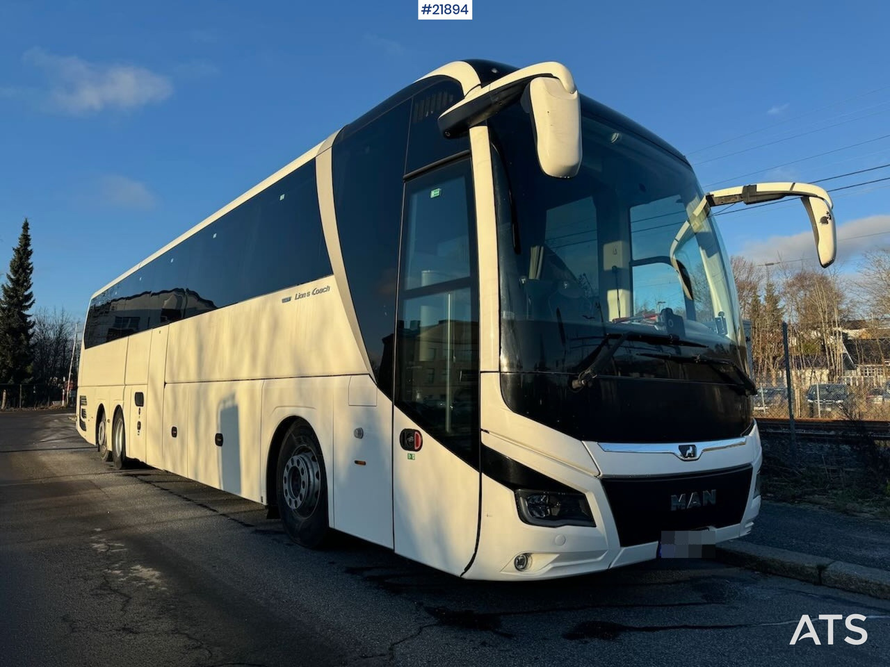 MAN Lion´s Coach 6x2 Turbuss. 63 seter. SE VIDEO - حافلة نقل لمسافات طويلة: صورة 3 MAN Lion´s Coach 6x2 Turbuss. 63 seter. SE VIDEO - حافلة نقل لمسافات طويلة: صورة 3