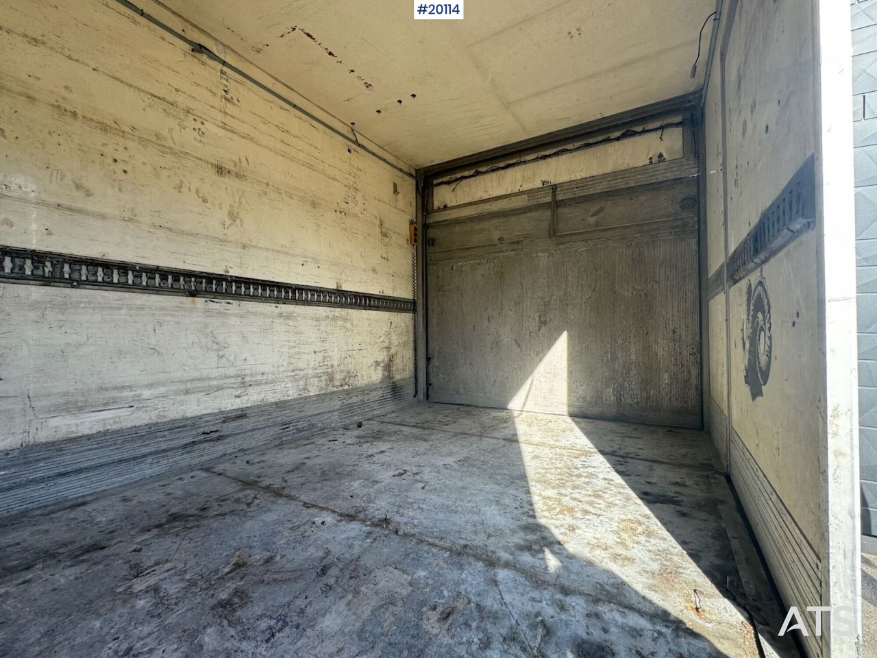 شاحنة صندوقية MAN TGL 8.210: صورة 9