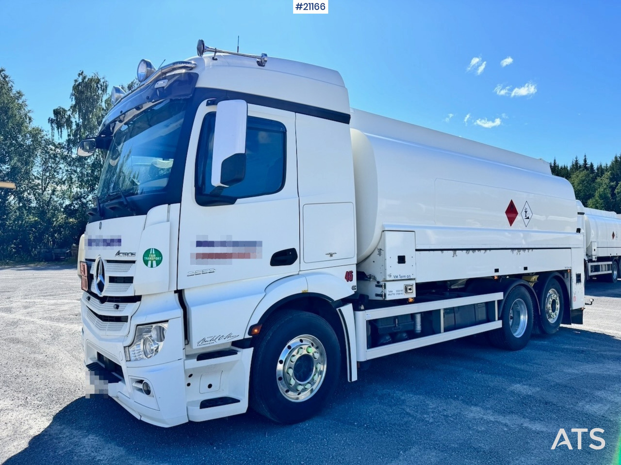 Mercedes Actros 2553 - شاحنة صهريج: صورة 2 Mercedes Actros 2553 - شاحنة صهريج: صورة 2