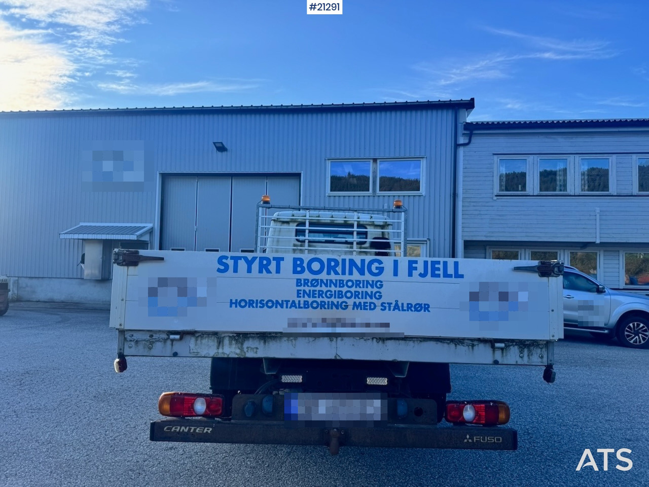 Mitsubishi Fuso Canter - شاحنات مسطحة: صورة 5 Mitsubishi Fuso Canter - شاحنات مسطحة: صورة 5