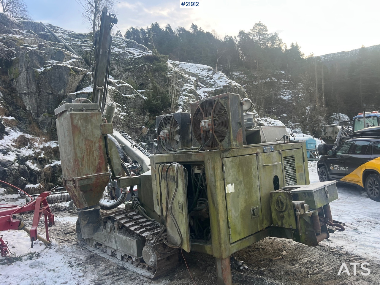 Nemek 503 TXI borerigg m/ lite timer i forhold til alder - معدات حفر: صورة 5 Nemek 503 TXI borerigg m/ lite timer i forhold til alder - معدات حفر: صورة 5