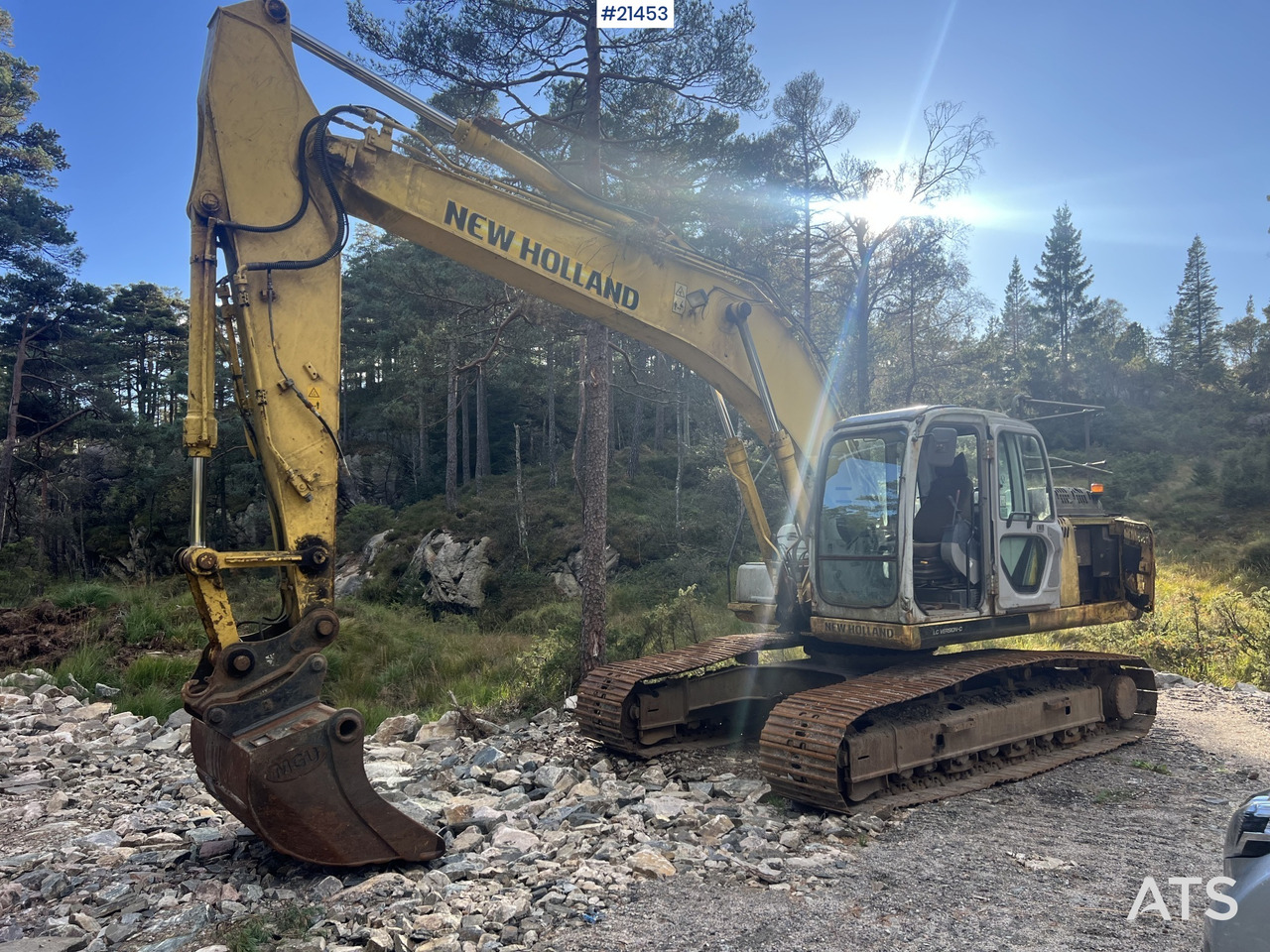 New Holland E215 Gravemaskin - حفار زاحف: صورة 1 New Holland E215 Gravemaskin - حفار زاحف: صورة 1