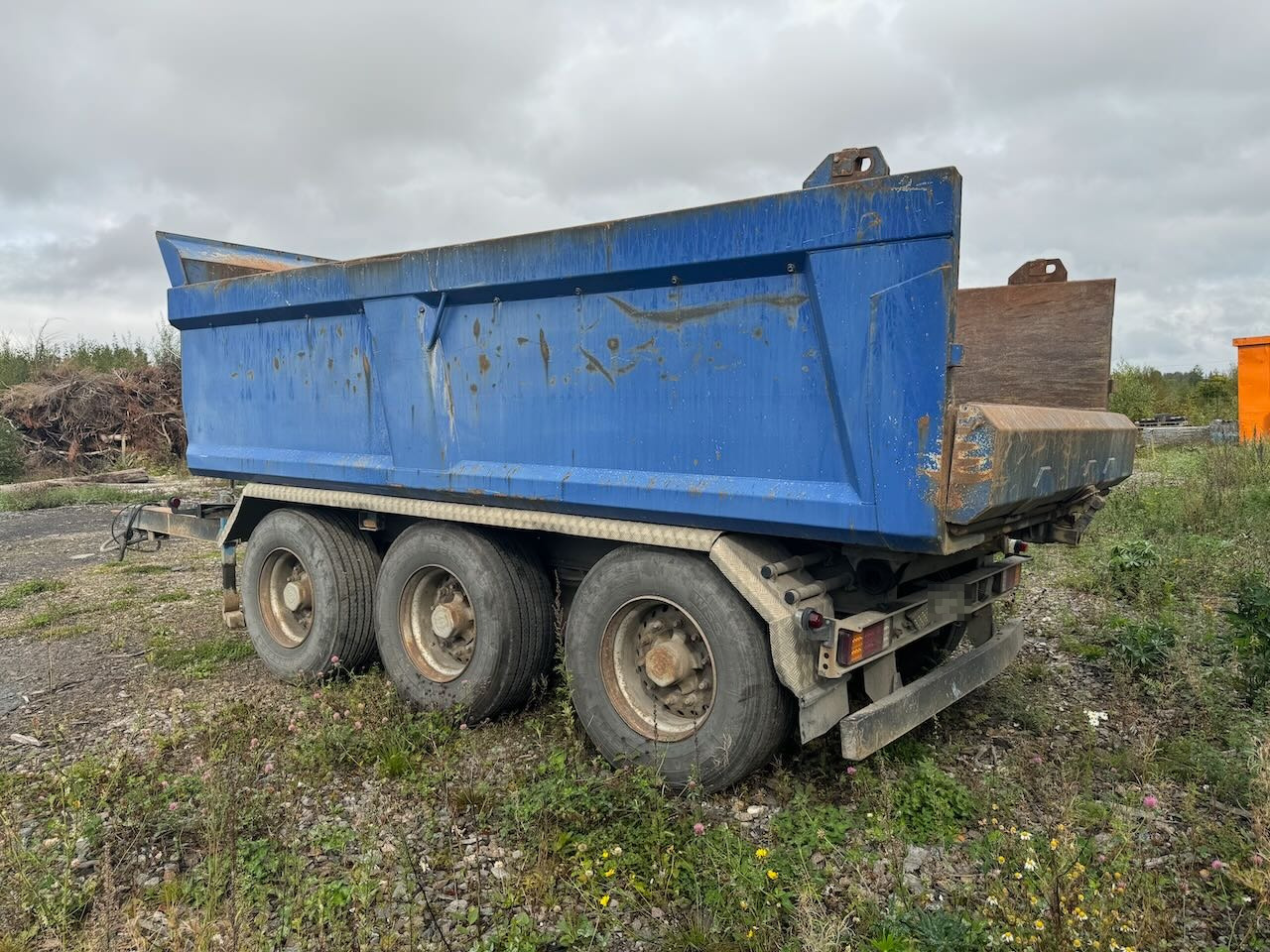 Nor-Slep Trippel kjerre - مقطورة قلابة: صورة 3 Nor-Slep Trippel kjerre - مقطورة قلابة: صورة 3