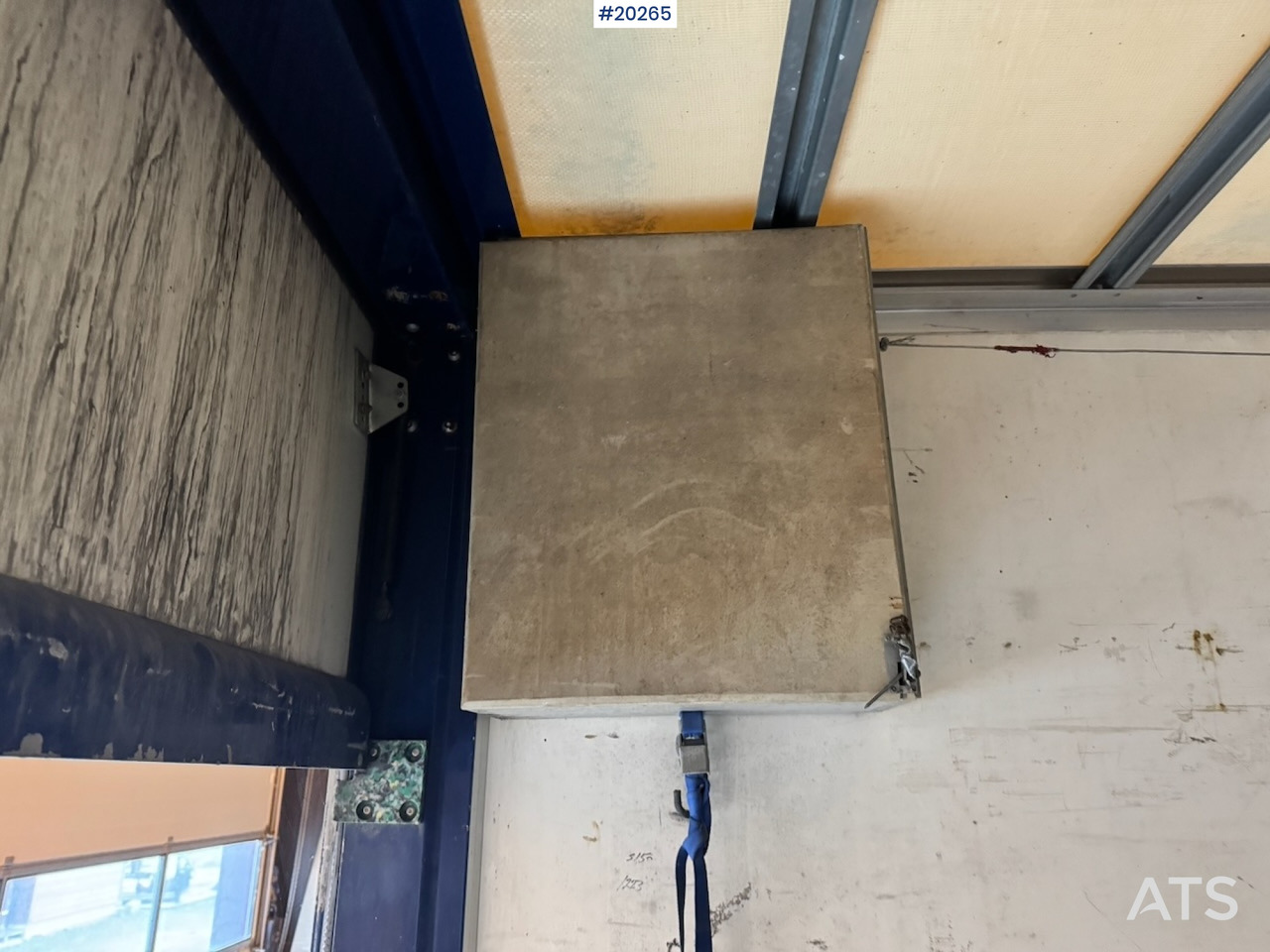 شاحنة صندوقية Renault midlum 220.08: صورة 19