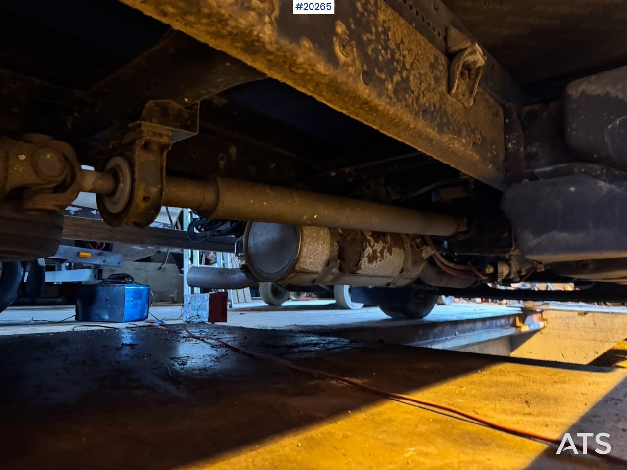 شاحنة صندوقية Renault midlum 220.08: صورة 12