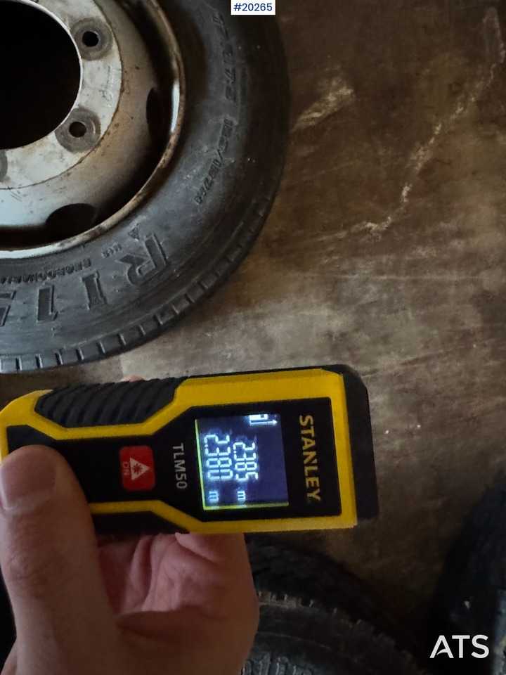 شاحنة صندوقية Renault midlum 220.08: صورة 21