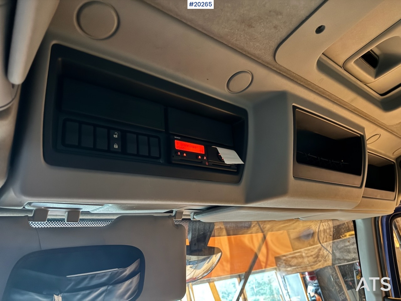 شاحنة صندوقية Renault midlum 220.08: صورة 33