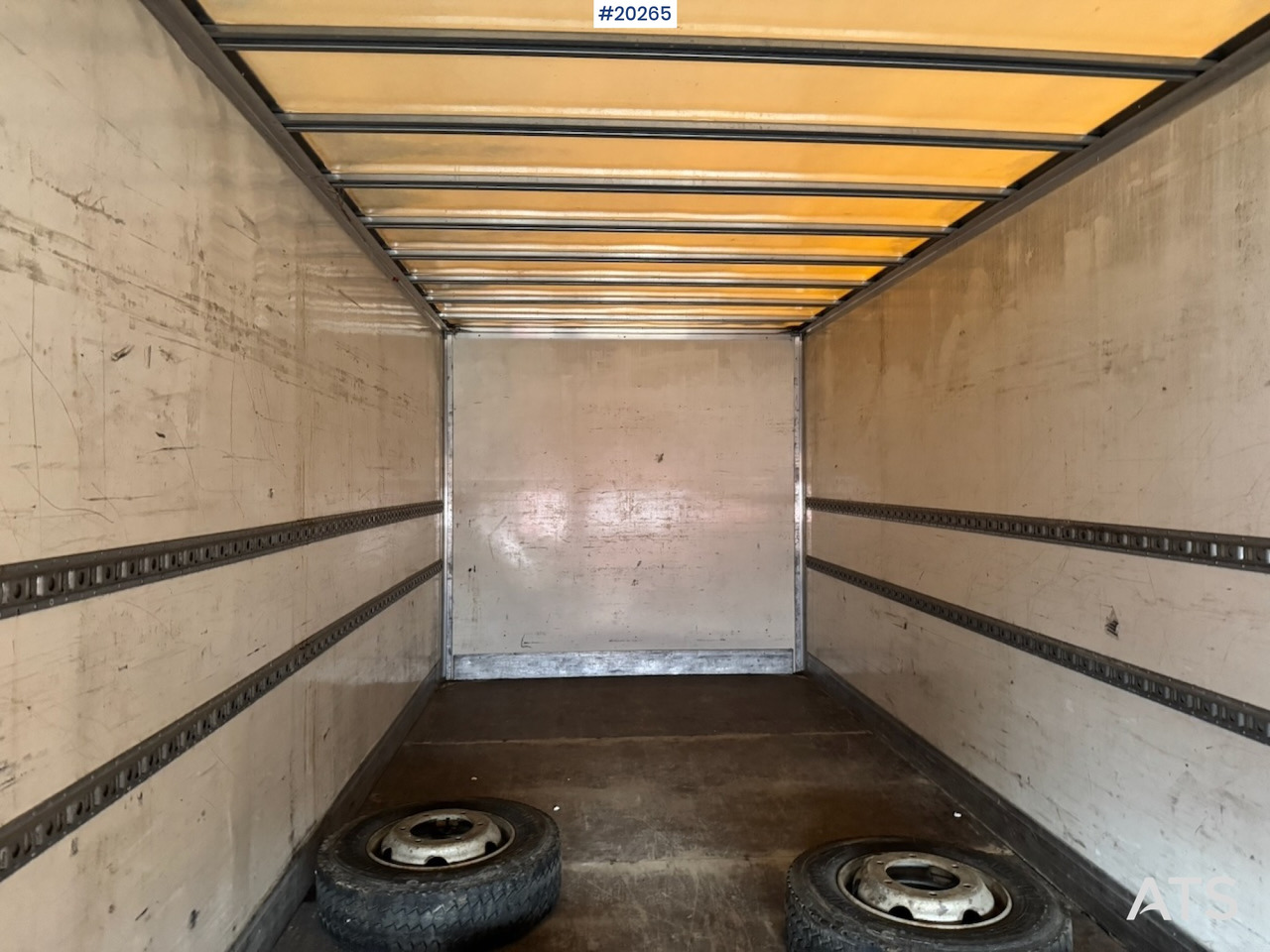 شاحنة صندوقية Renault midlum 220.08: صورة 15