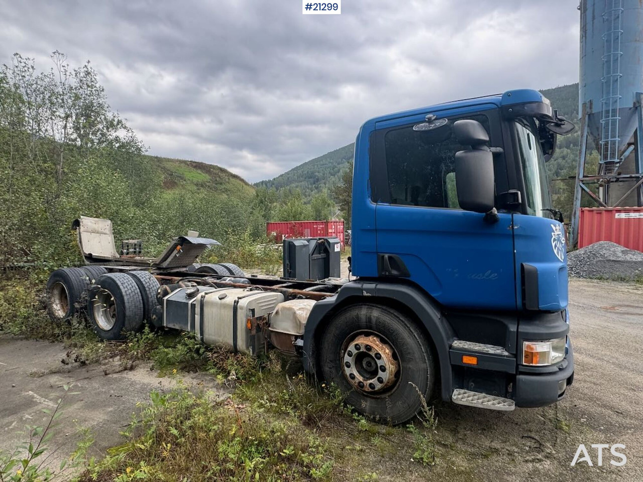 Scania 114G - شاحنة بهيكل معدني للمقصورة: صورة 4 Scania 114G - شاحنة بهيكل معدني للمقصورة: صورة 4