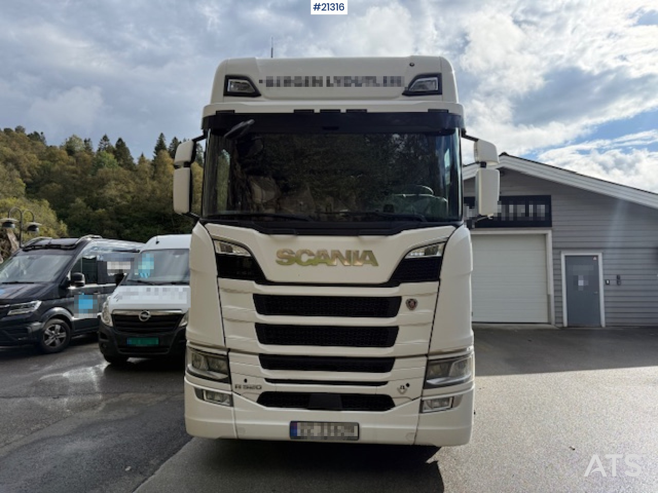 Scania R520 - شاحنة صندوقية: صورة 2 Scania R520 - شاحنة صندوقية: صورة 2