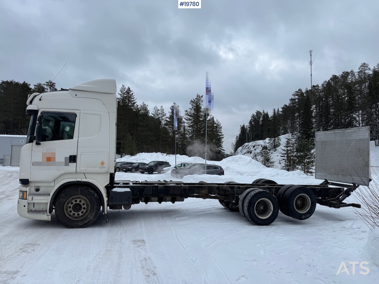 Scania R560 - شاحنة صندوقية: صورة 2 Scania R560 - شاحنة صندوقية: صورة 2