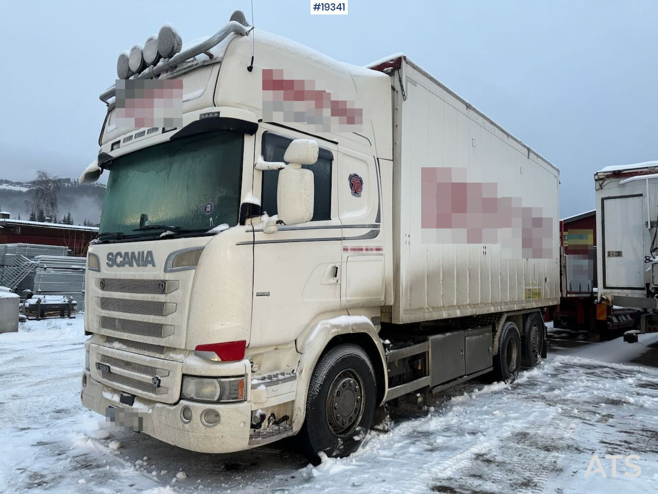 Scania R580 - شاحنة صندوقية: صورة 1 Scania R580 - شاحنة صندوقية: صورة 1