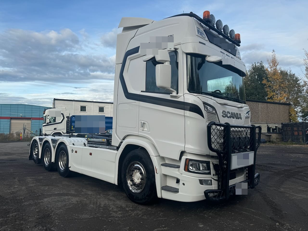 Scania R660 - شاحنة برافعة خطافية: صورة 1 Scania R660 - شاحنة برافعة خطافية: صورة 1