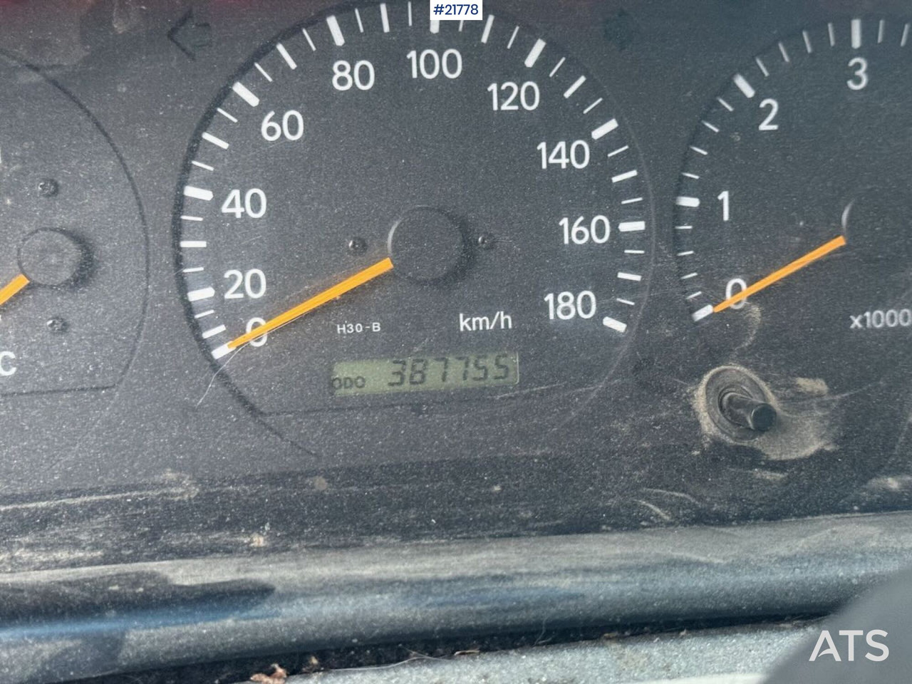 فان Toyota HIACE: صورة 24