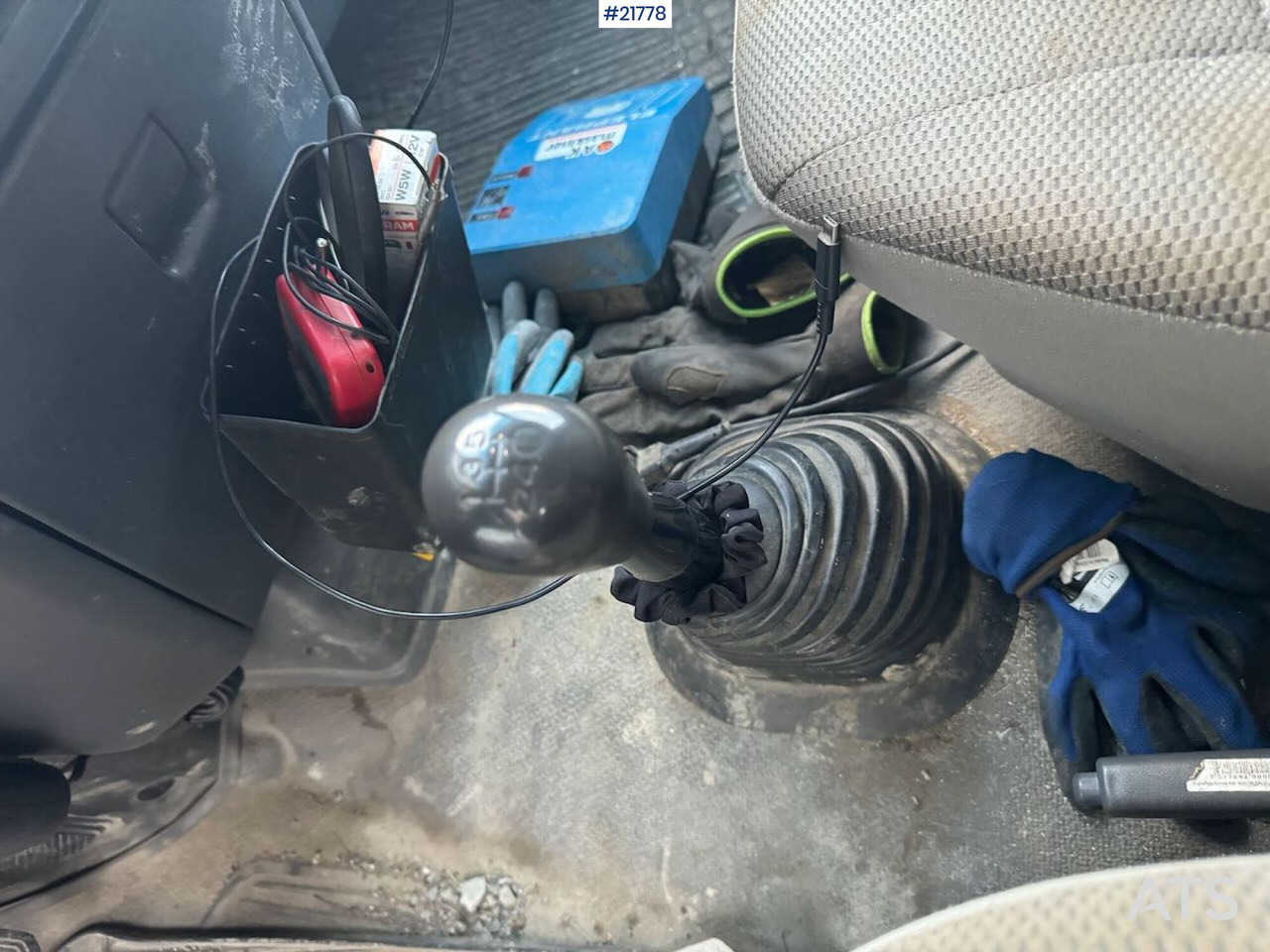 فان Toyota HIACE: صورة 21