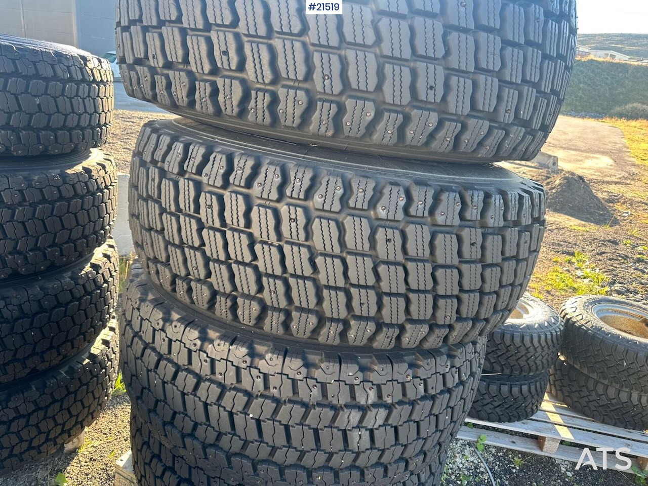 Triangle hjullaster dekk på felg til Volvo L110 hjullaster - إطارات - آلات الإنشاء: صورة 4 Triangle hjullaster dekk på felg til Volvo L110 hjullaster - إطارات - آلات الإنشاء: صورة 4