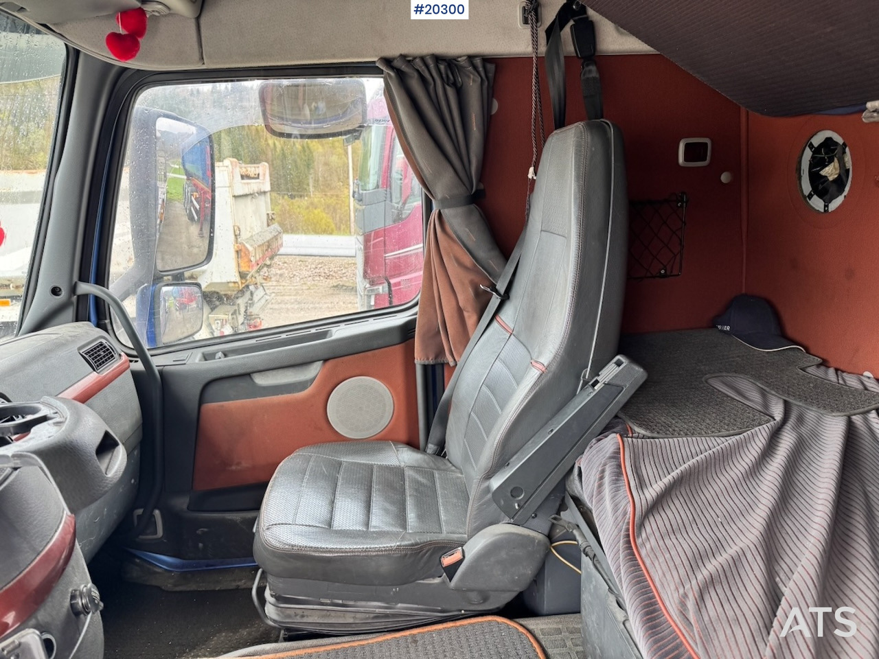 تأجير Volvo 2004 Volvo FH16 6x2 Trekkvogn m/tipphydraulikk for tippsemi. Volvo 2004 Volvo FH16 6x2 Trekkvogn m/tipphydraulikk for tippsemi.: صورة 28 تأجير Volvo 2004 Volvo FH16 6x2 Trekkvogn m/tipphydraulikk for tippsemi. Volvo 2004 Volvo FH16 6x2 Trekkvogn m/tipphydraulikk for tippsemi.: صورة 28