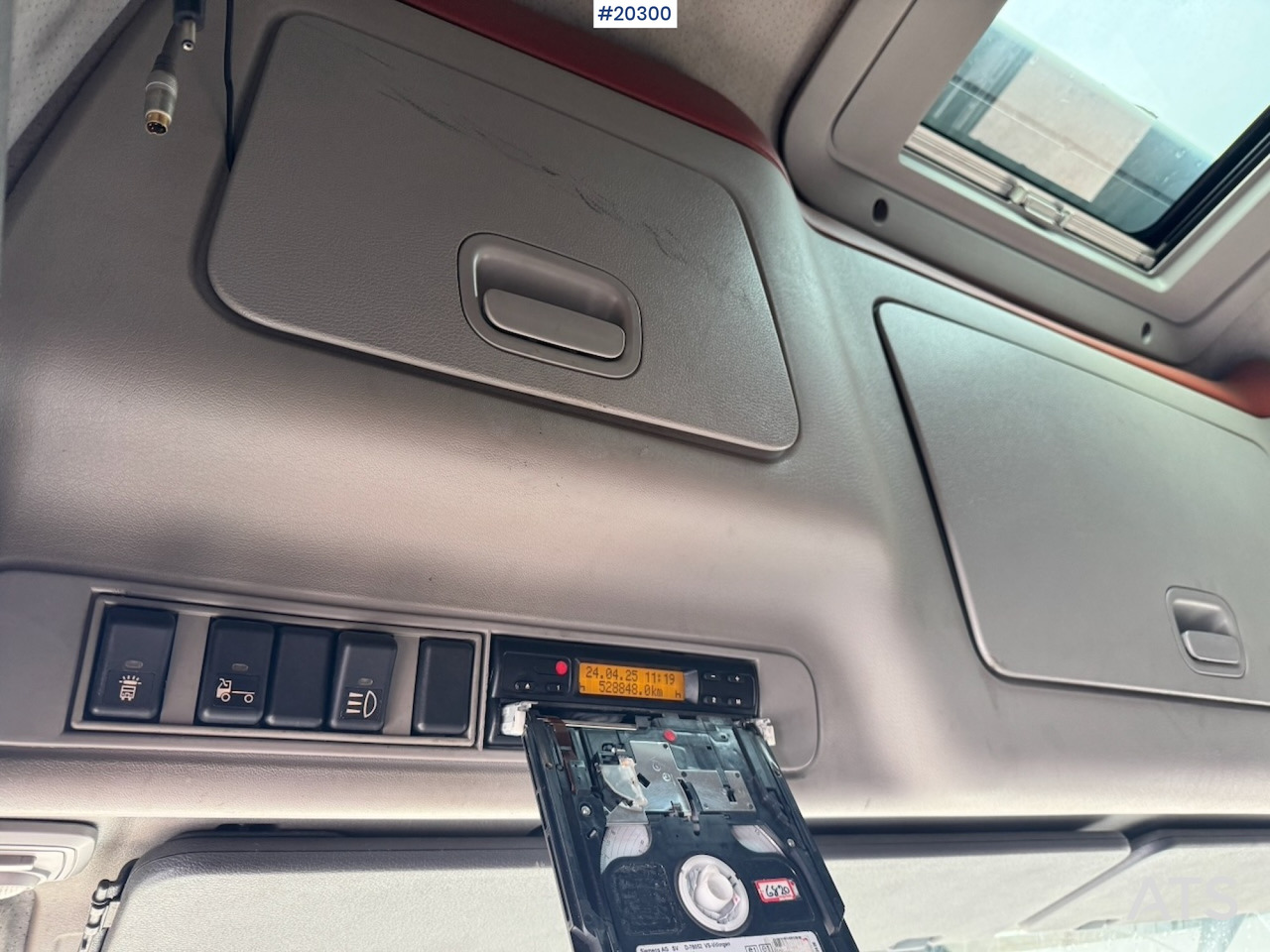 تأجير Volvo 2004 Volvo FH16 6x2 Trekkvogn m/tipphydraulikk for tippsemi. Volvo 2004 Volvo FH16 6x2 Trekkvogn m/tipphydraulikk for tippsemi.: صورة 26 تأجير Volvo 2004 Volvo FH16 6x2 Trekkvogn m/tipphydraulikk for tippsemi. Volvo 2004 Volvo FH16 6x2 Trekkvogn m/tipphydraulikk for tippsemi.: صورة 26