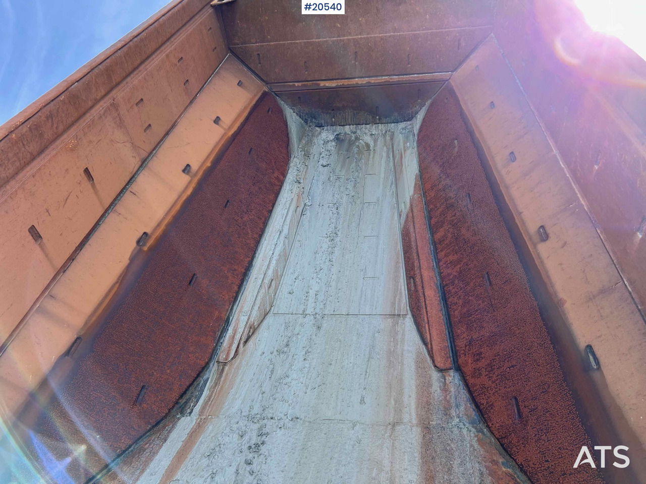 شاحنة قلاب التعدين Volvo A40G: صورة 25